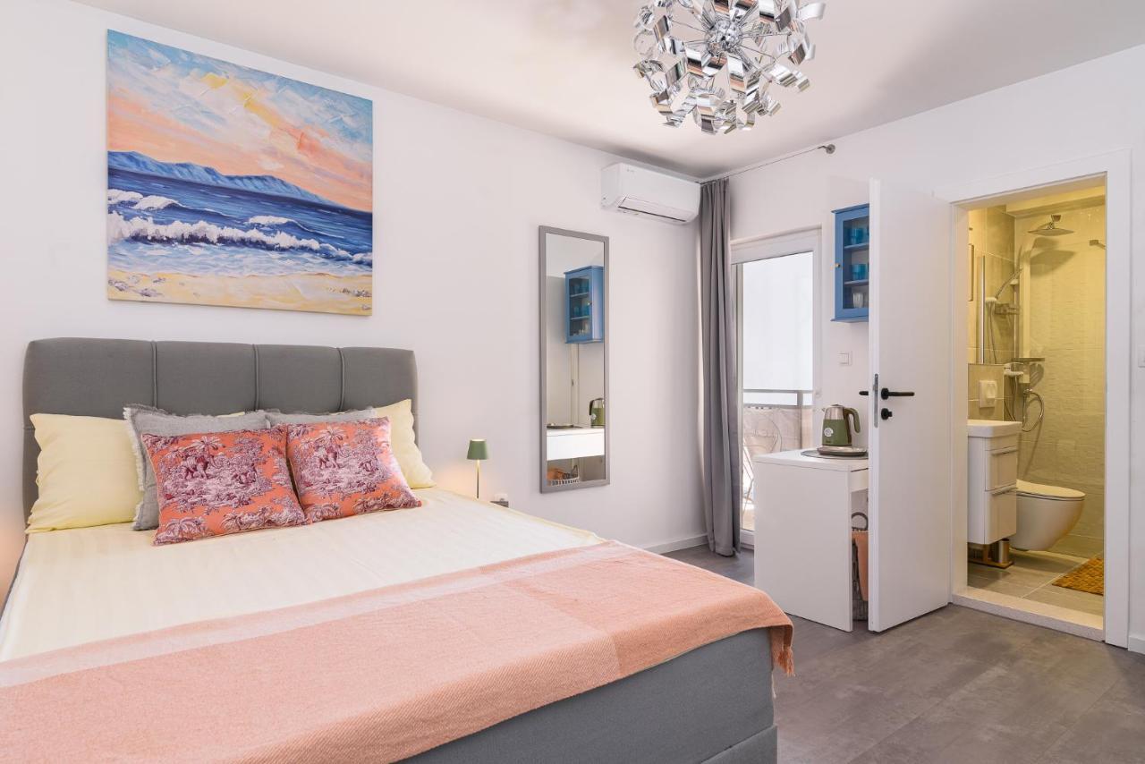 Villa Del Mar Omis Exterior photo